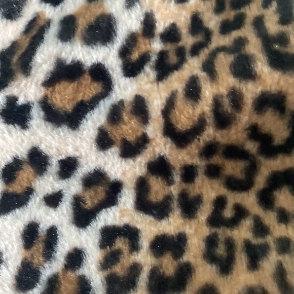 Bear Dance Cheetah Print Fuzzy Jacket Size Small - Picture 7 of 9